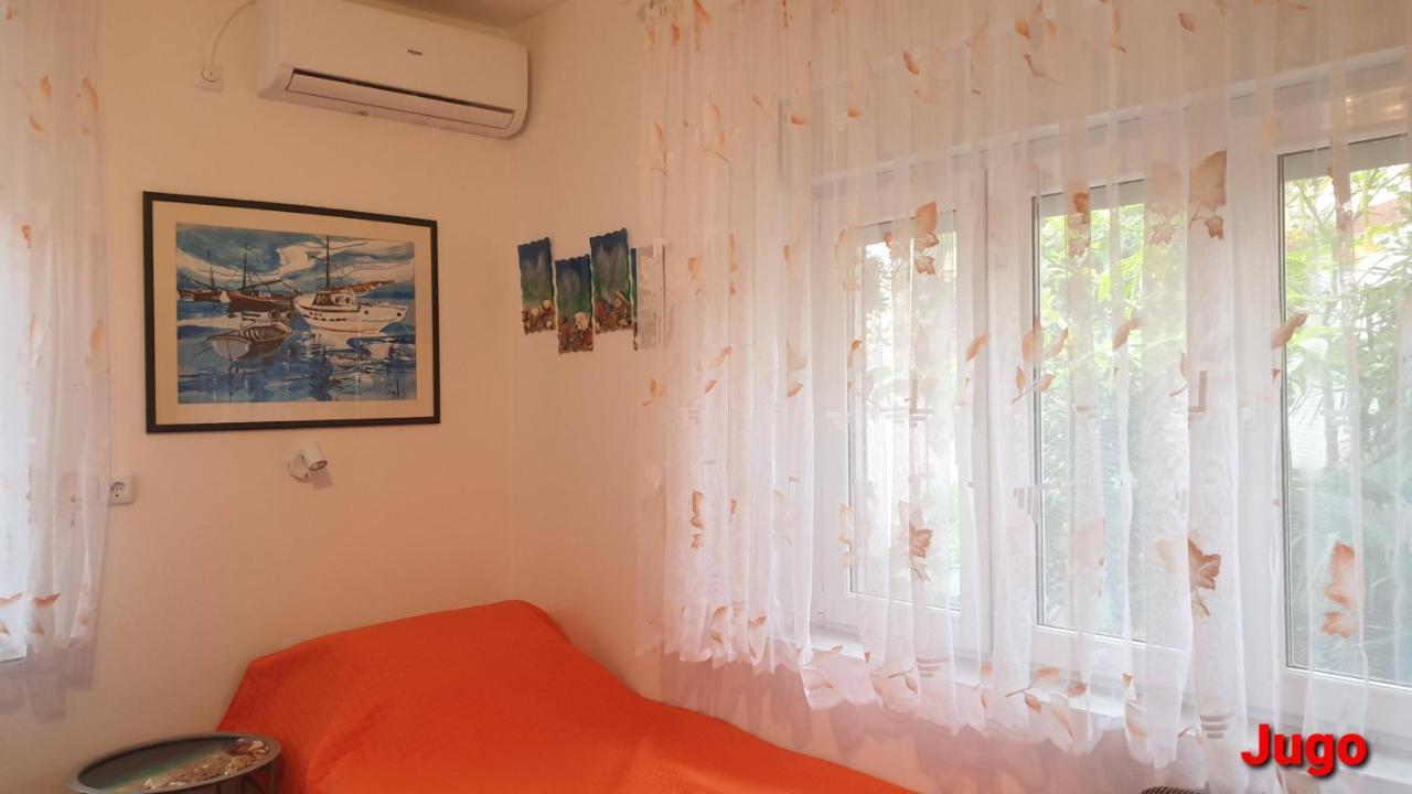 Apartments Bura & Jugo, Cres, Without Stress Exterior photo
